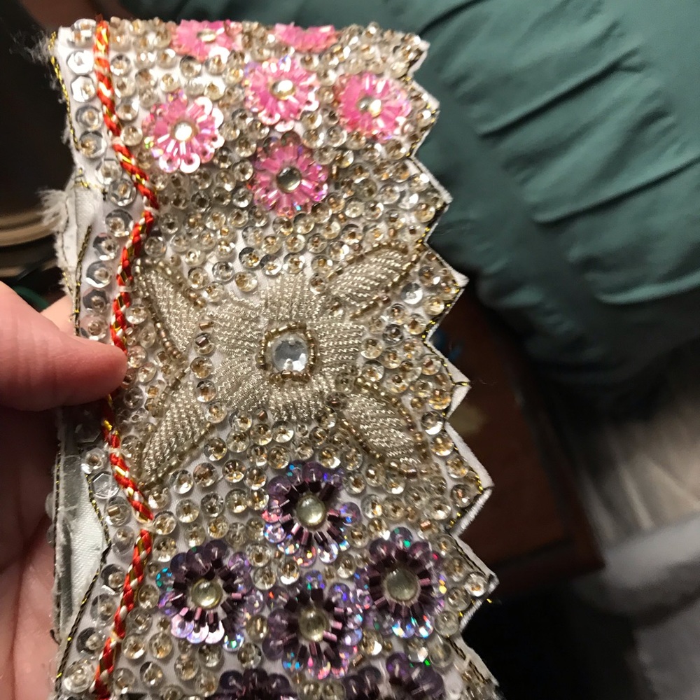 Vintage sequined embroidered flowers belt